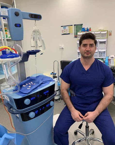 Dr Reza Ahmadi, cosmetic practitioner at Cosmos Clinic Melbourne